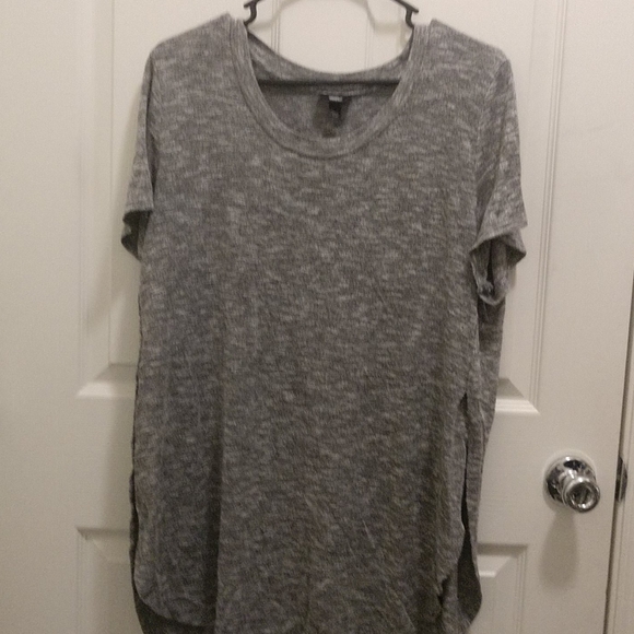 Top - Picture 1 of 2